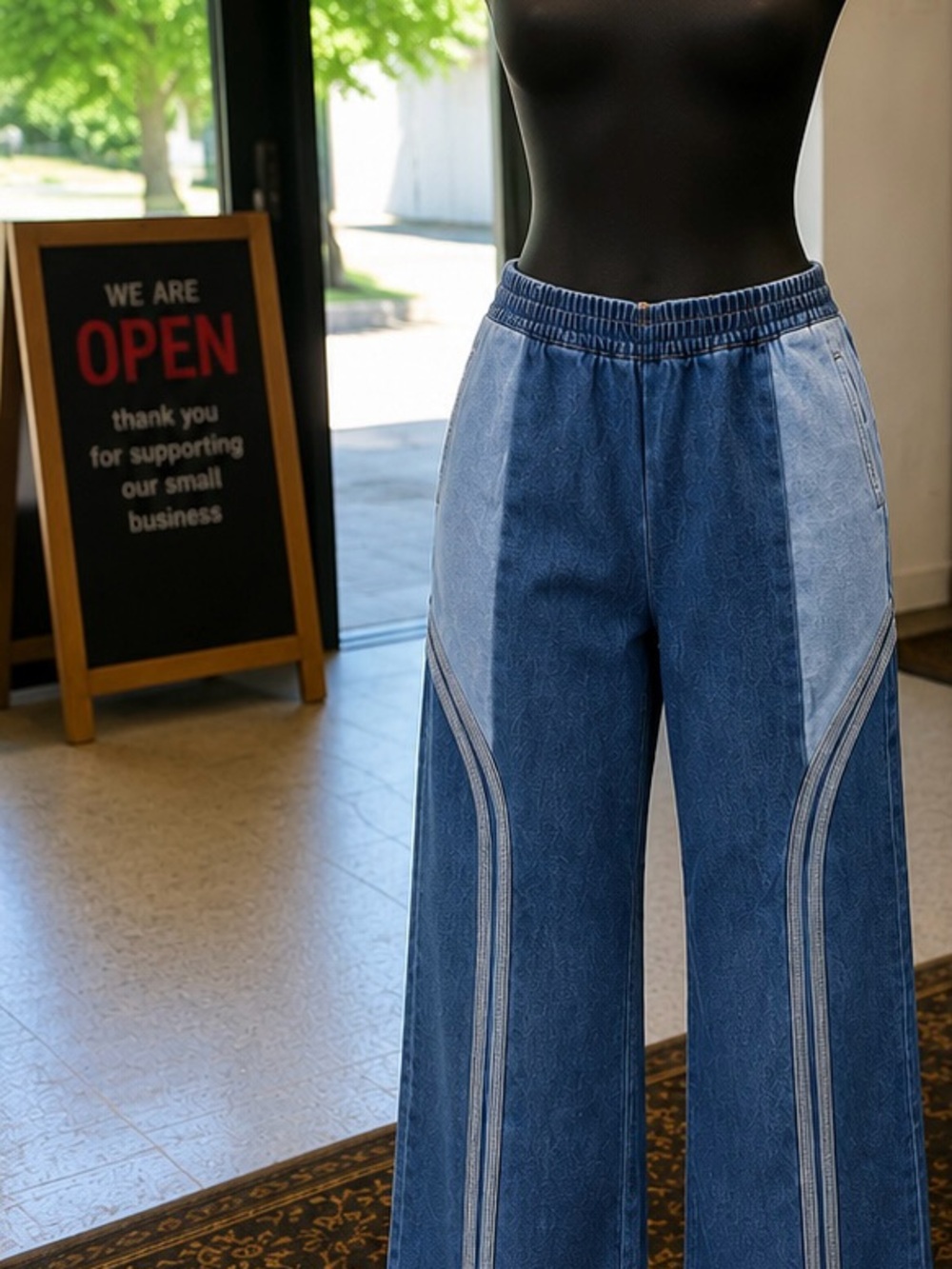 Wide Leg Patchwork Denim Jeans - Blue